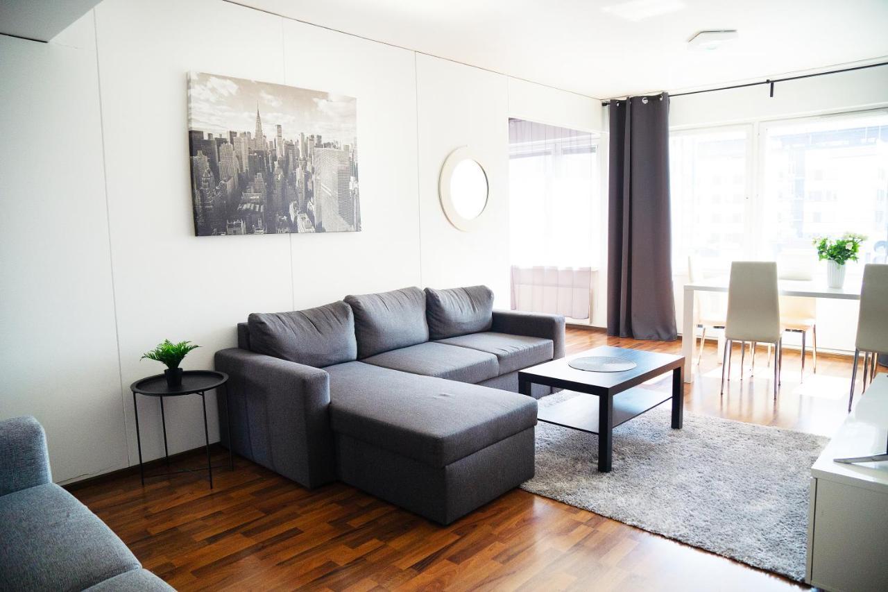 Oulu City Center 4-Room Apartment Parking Exteriör bild